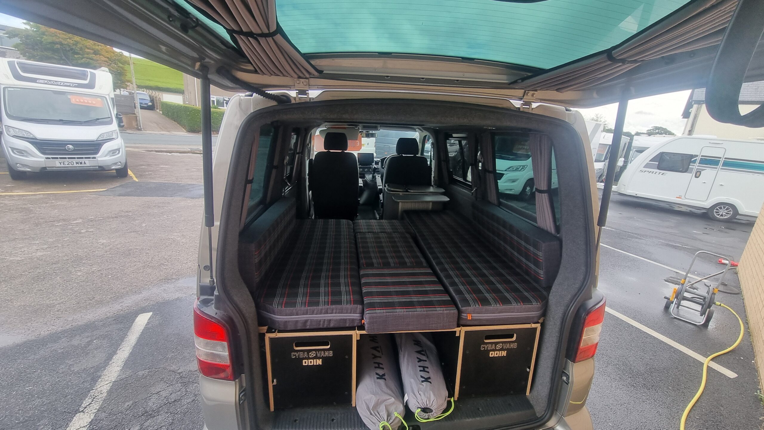 Volkswagen Transporter - Image 8