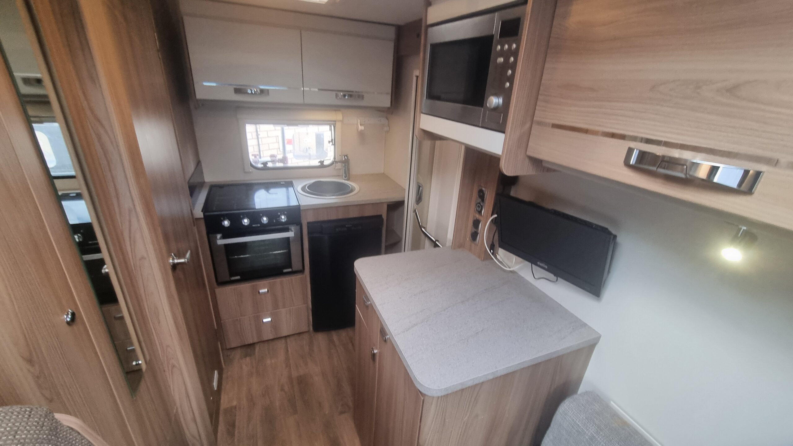 Swift Escape 624 - Image 7