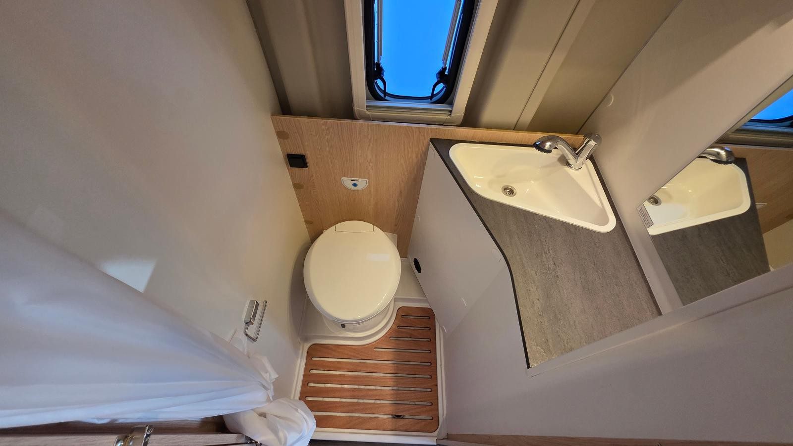 Sunlight Cliff 600 RT - Image 15