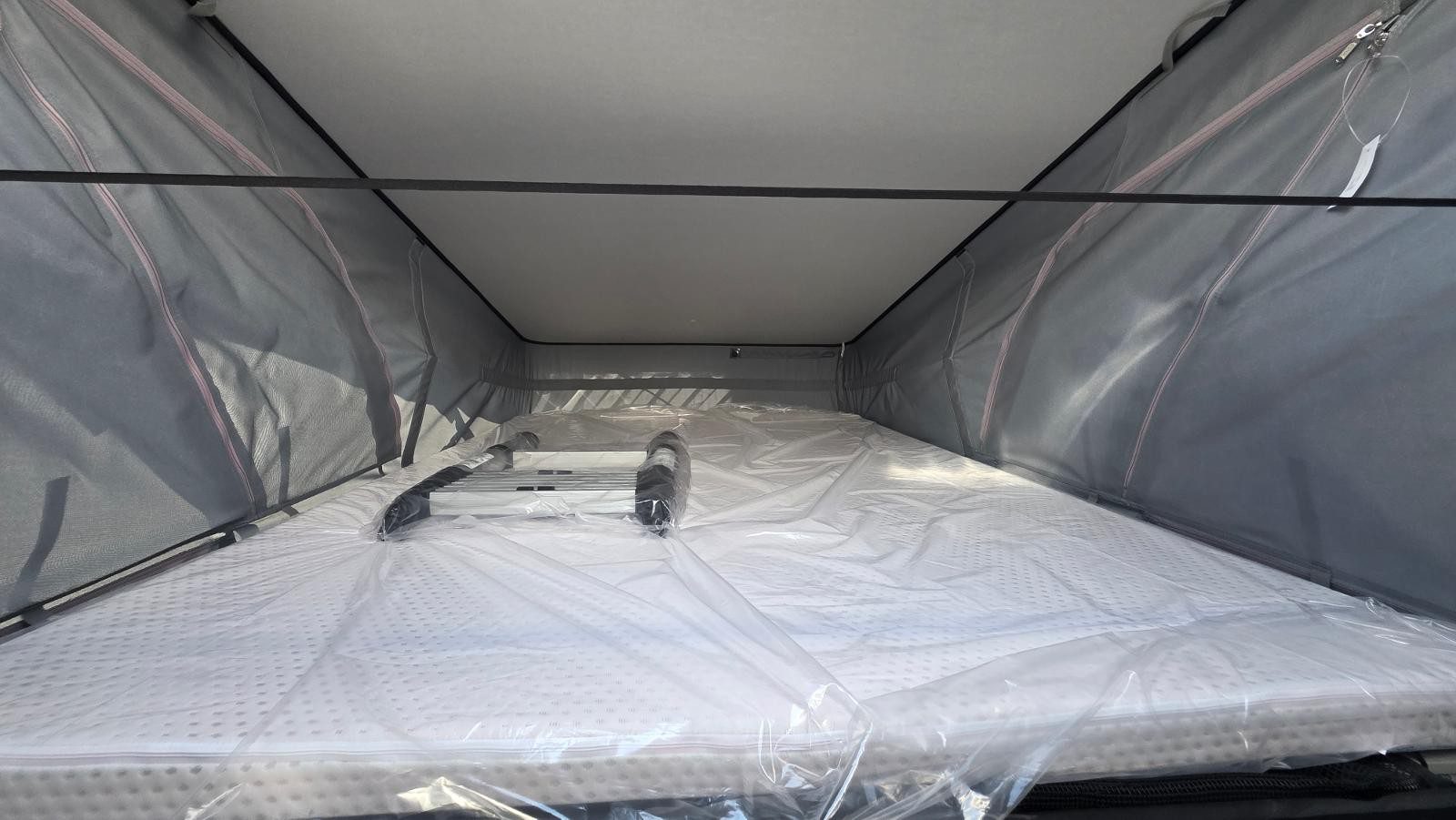 Sunlight Cliff 600 RT - Image 8