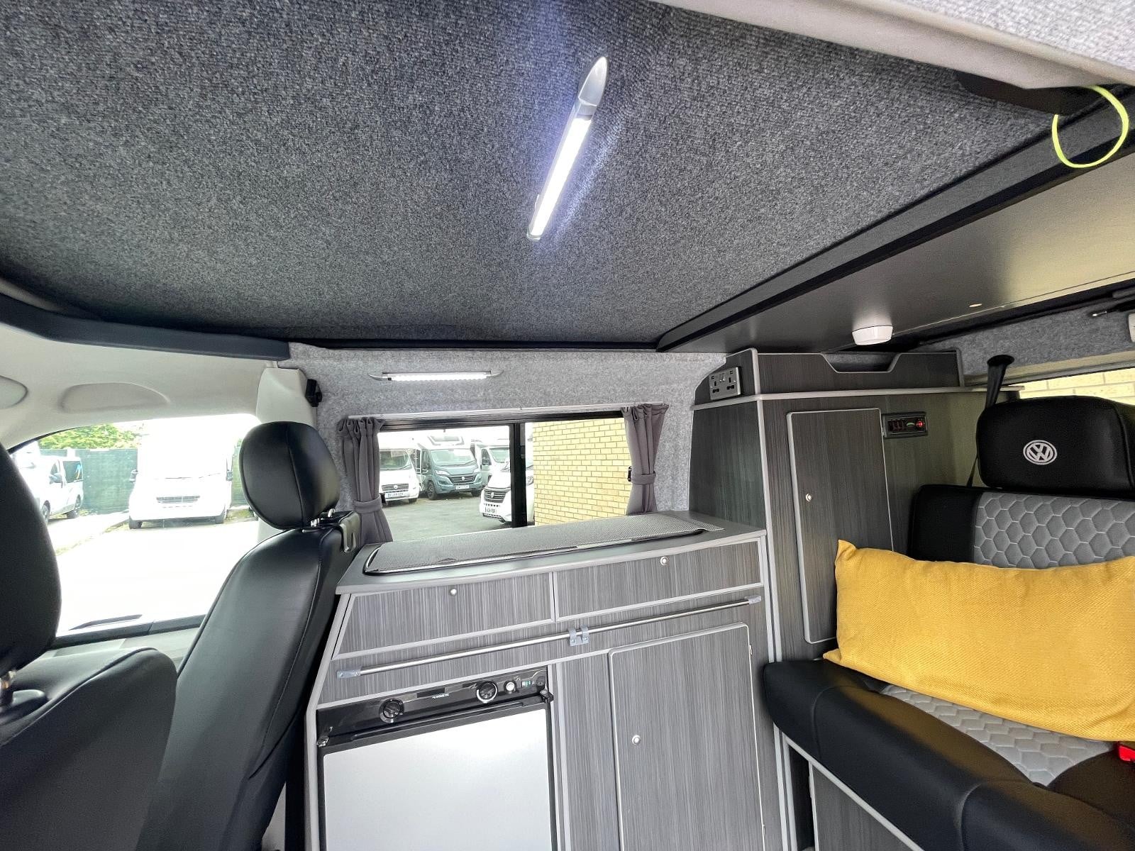 Volkswagen Transporter Leisuredrive - Image 11