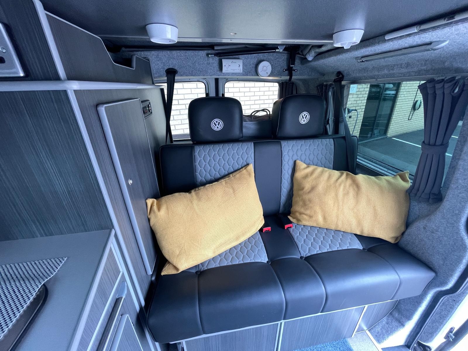 Volkswagen Transporter Leisuredrive - Image 13