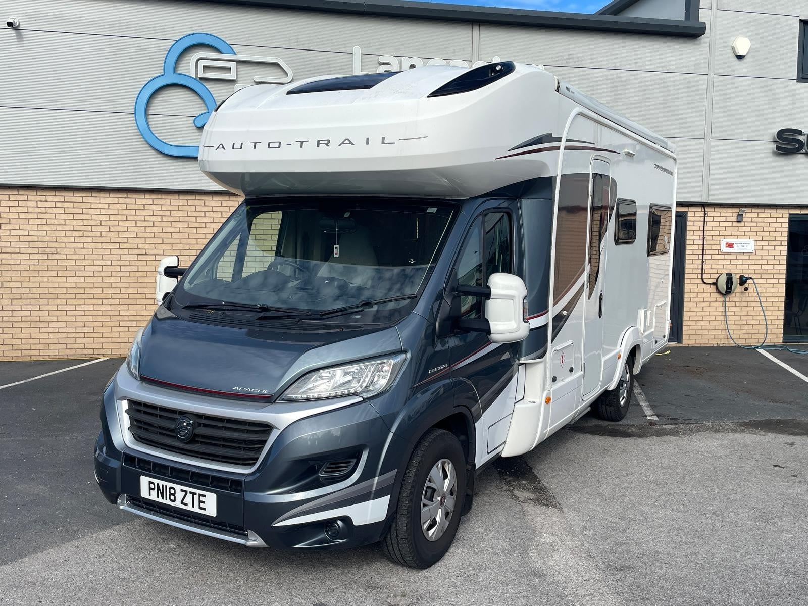 Auto-Trail-Apache-634-117357019951