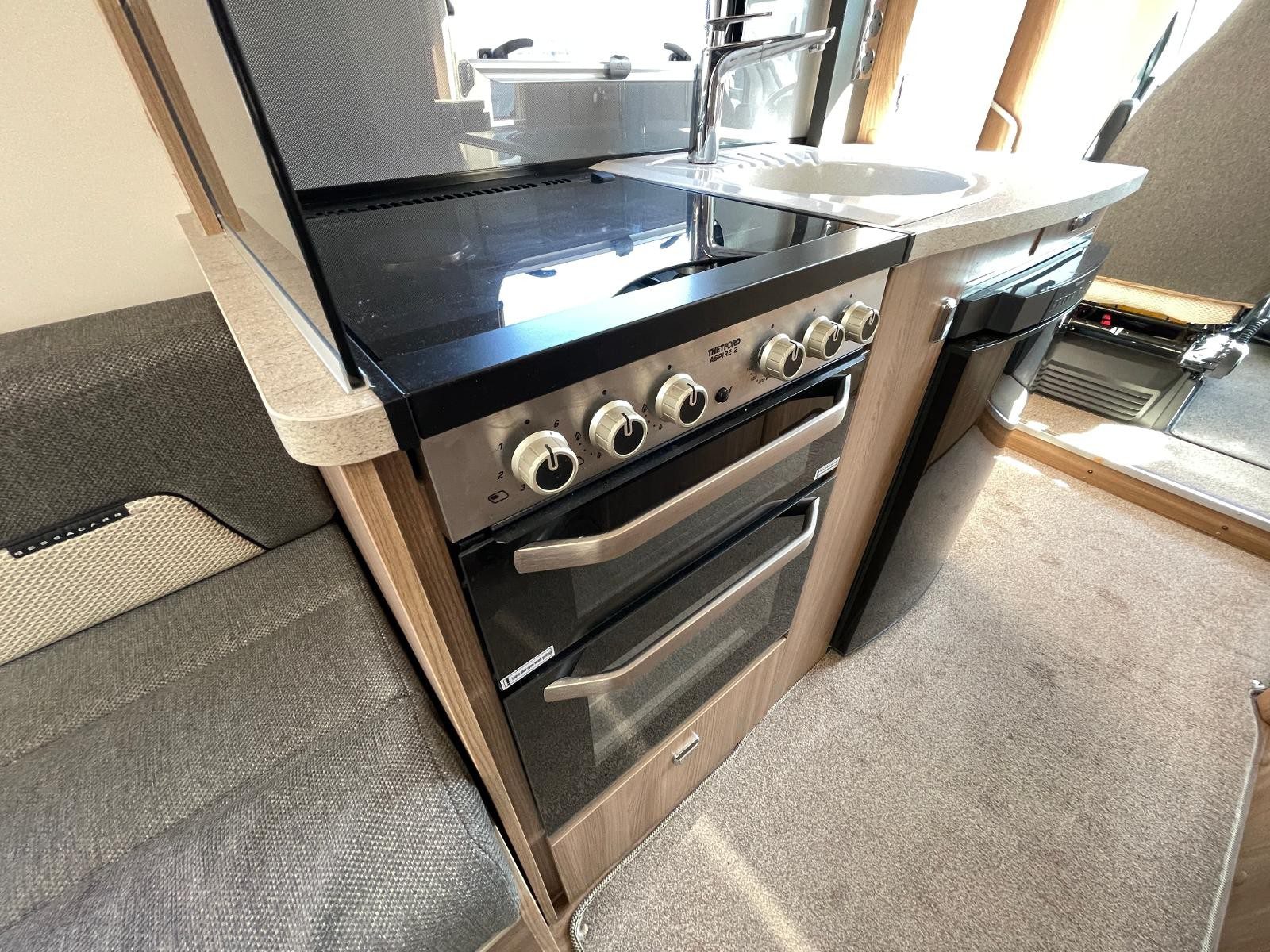 Bessacarr e460 - Image 9