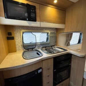 Elddis Majestic 165 - Image 12