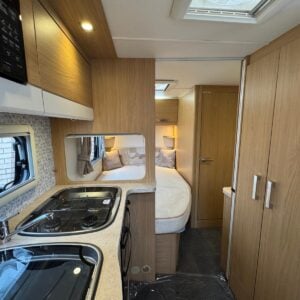 Elddis Majestic 165 - Image 13