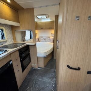 Elddis Majestic 165 - Image 15