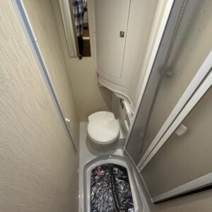 Elddis Majestic 165 - Image 19