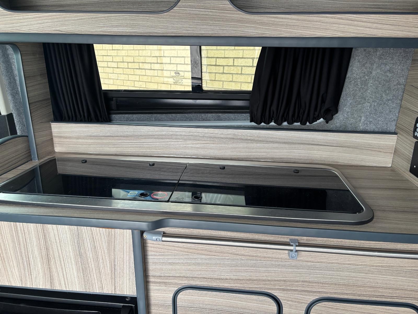 Ford Custom Camper - Image 15