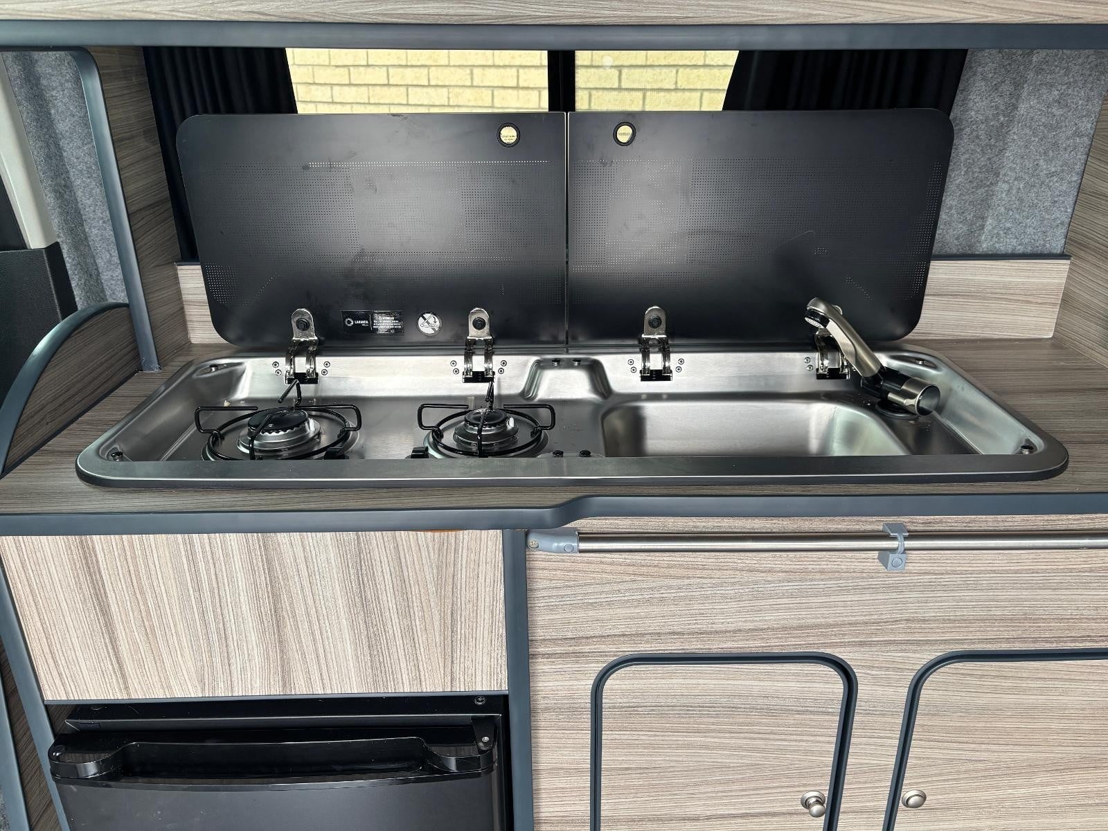 Ford Custom Camper - Image 17
