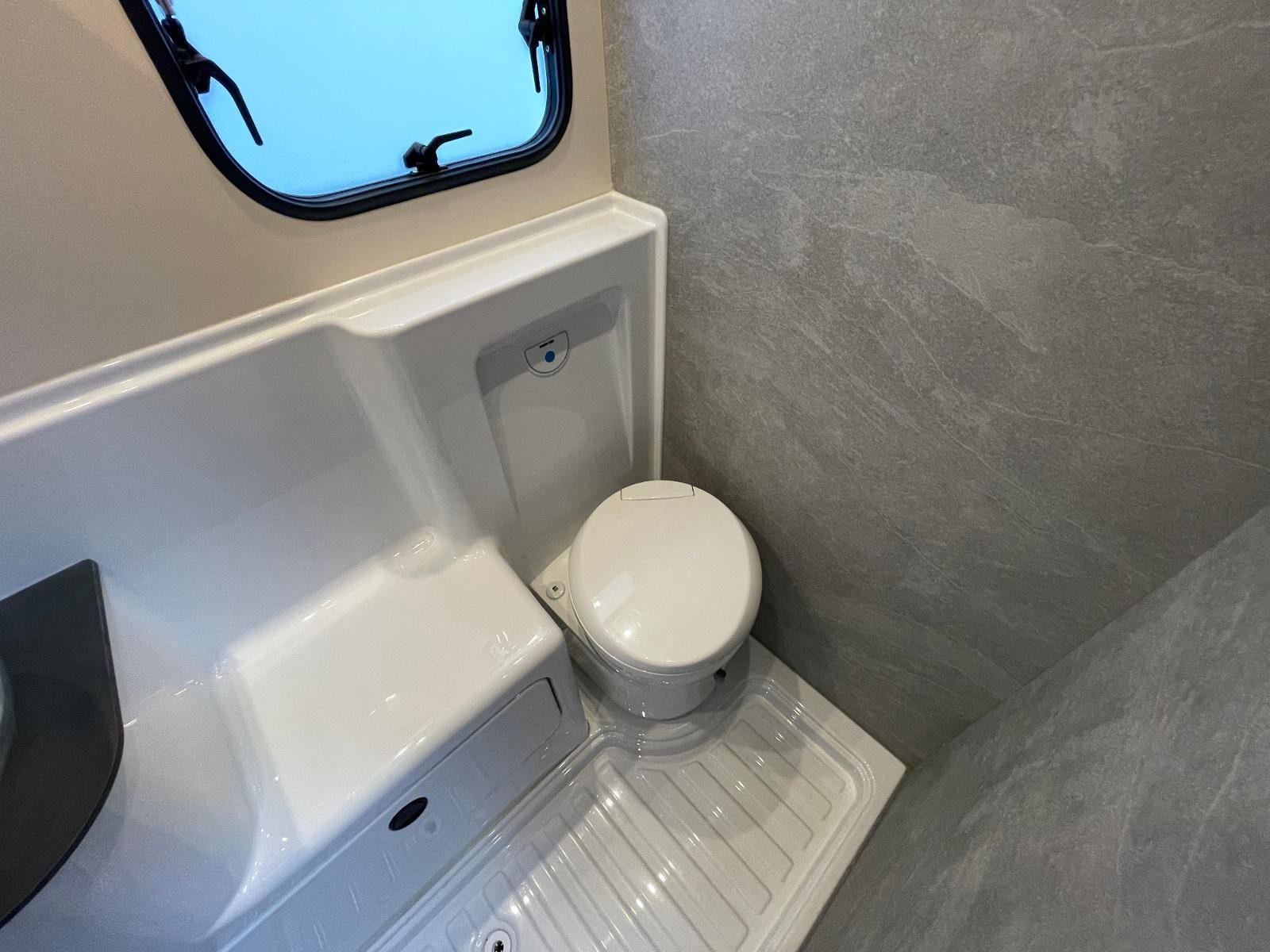 Rimor Kilig 18 Auto - Image 16