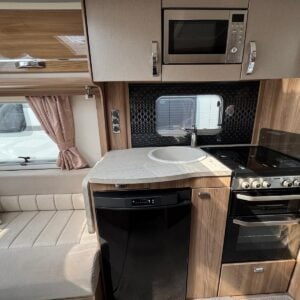 Swift Challenger Windermere 565 - Image 5