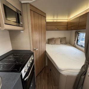 Swift Edge 464 - Image 9