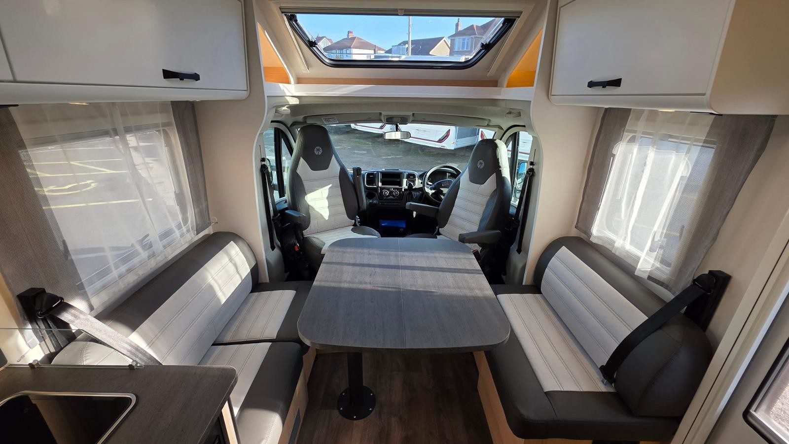 Sunlight T68C Adventure - Image 6