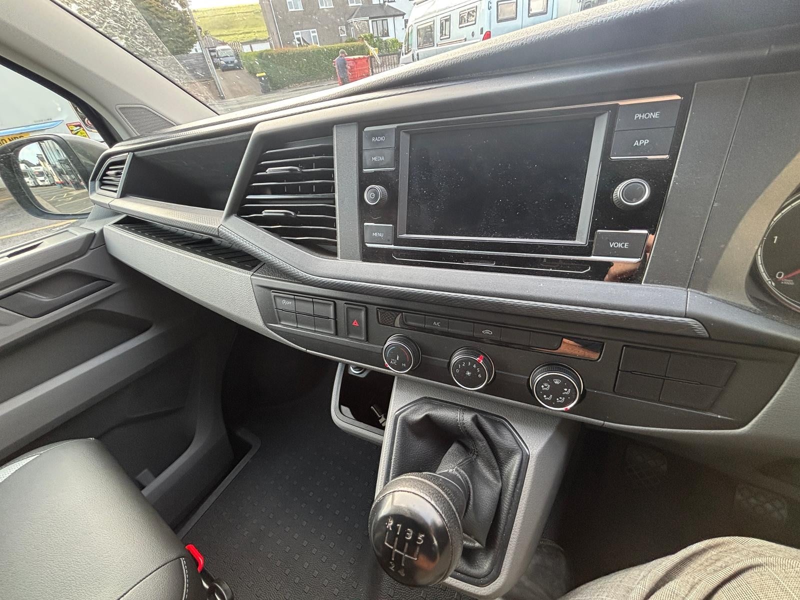 Volkswagen T6.1 Camper - Image 12