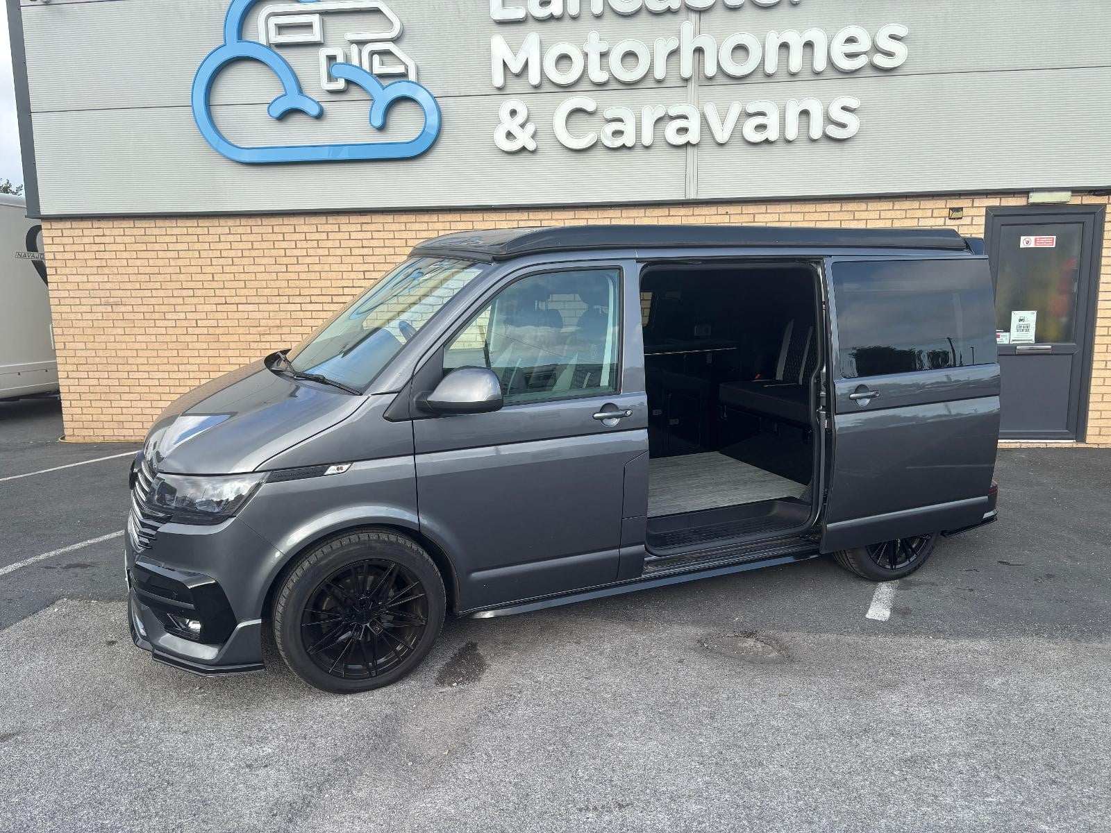 Volkswagen T6.1 Camper - Image 6