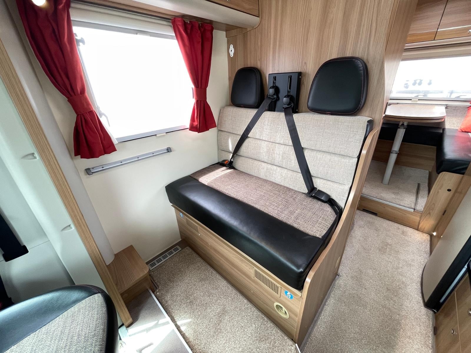 Bailey Advance 615 - Image 12
