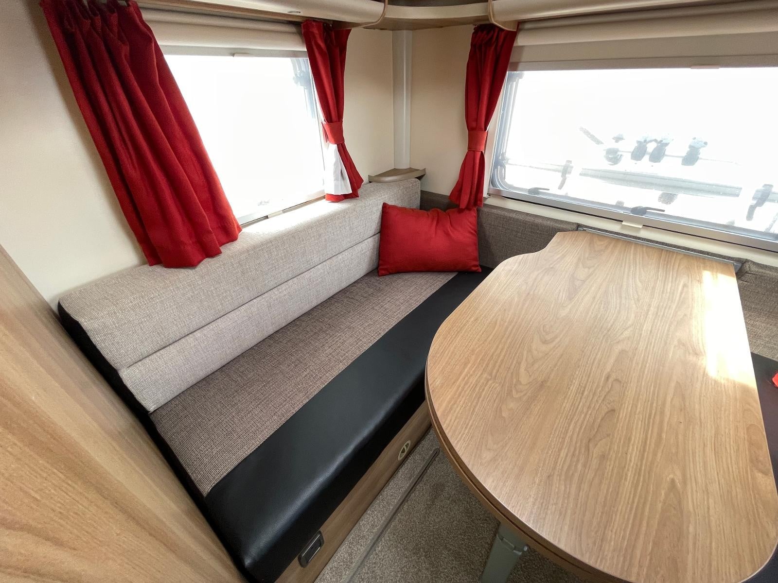 Bailey Advance 615 - Image 19