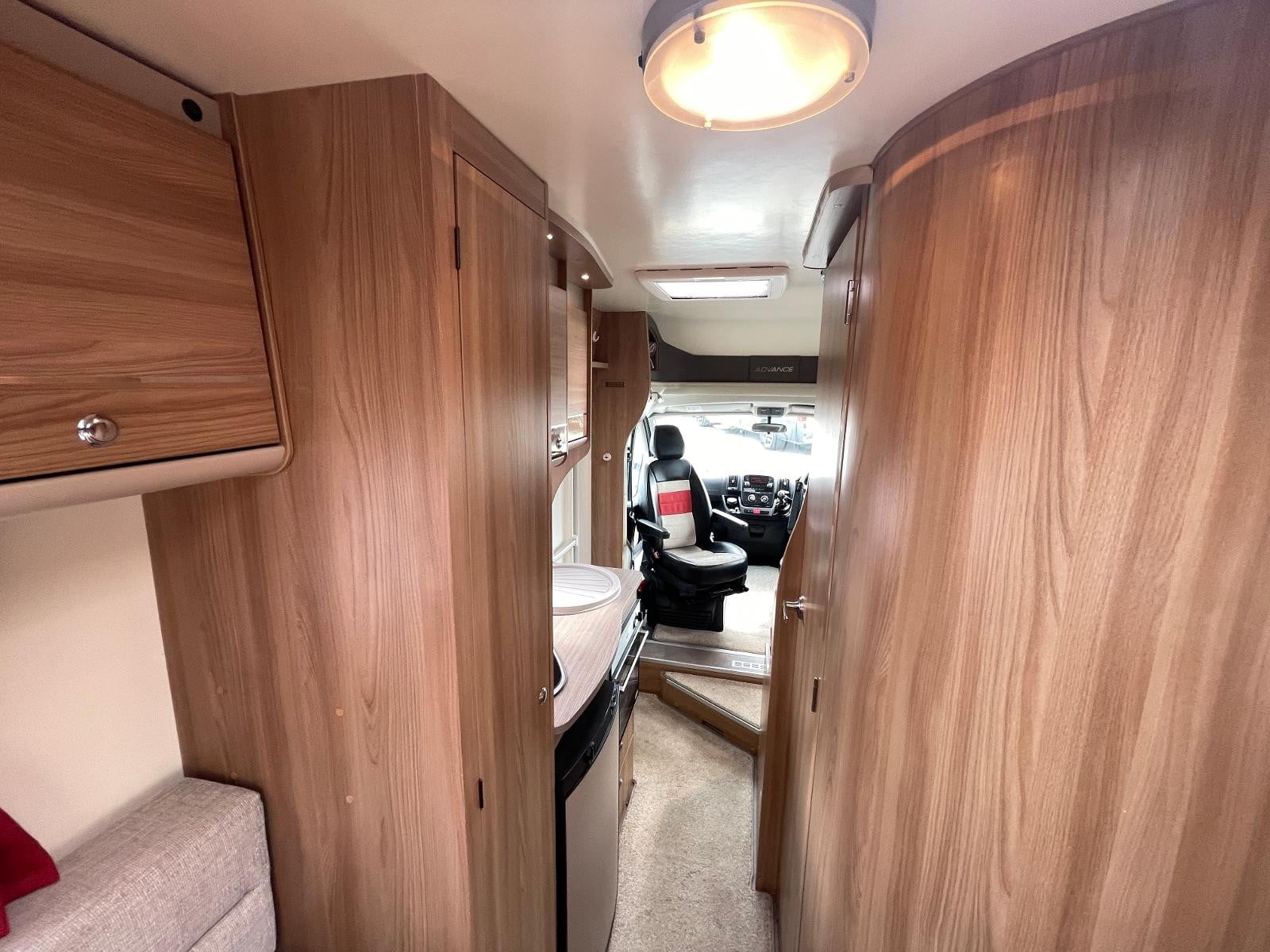 Bailey Advance 615 - Image 20