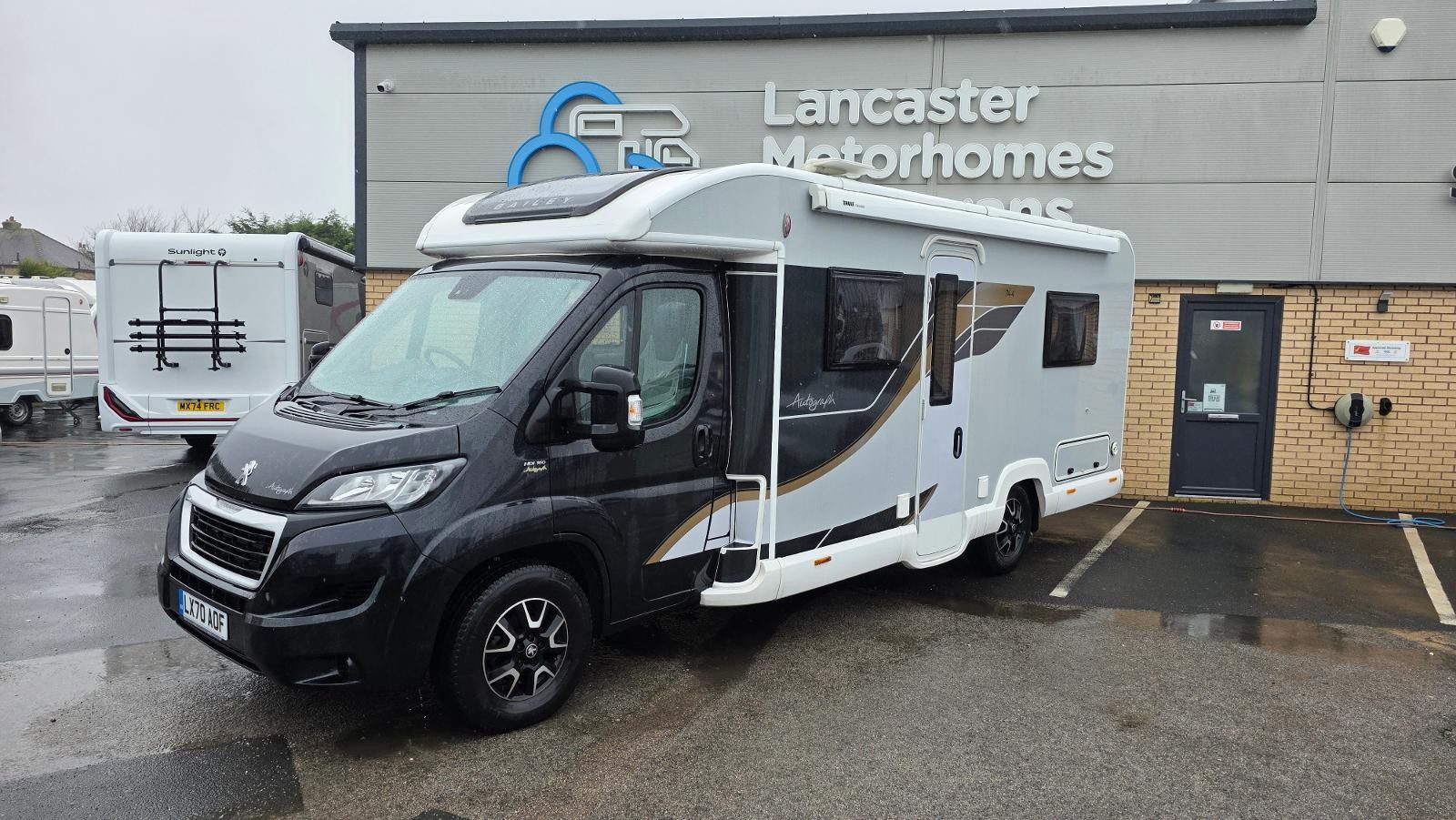 Bailey Autograph 744 - Image 3