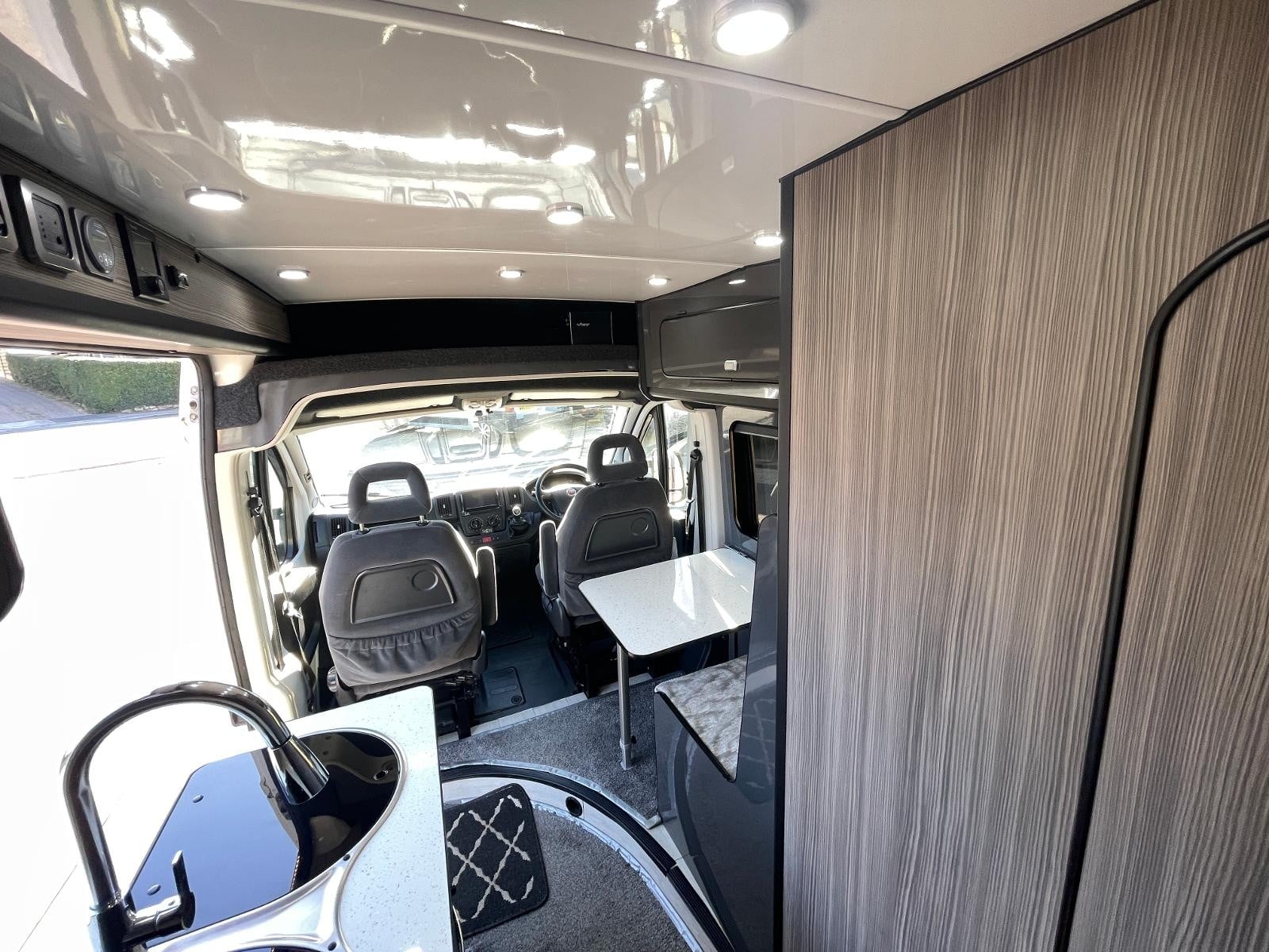 Fiat Ducato Camper - Image 17