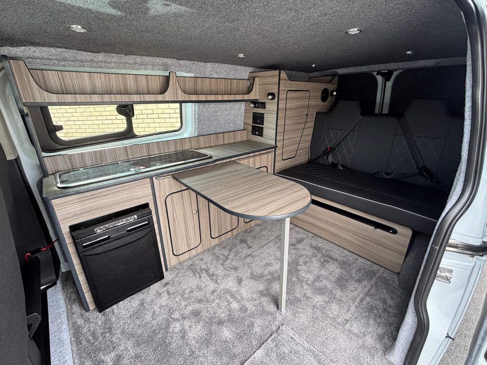 Ford Transit Custom LWB - Image 9