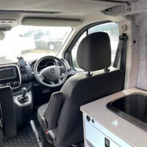 Renault Traffic Camper - Image 4