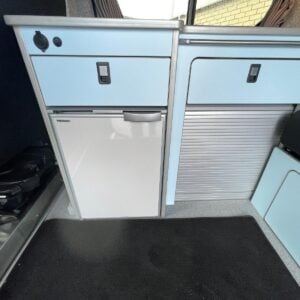 Renault Traffic Camper - Image 8
