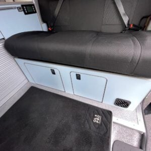 Renault Traffic Camper - Image 9