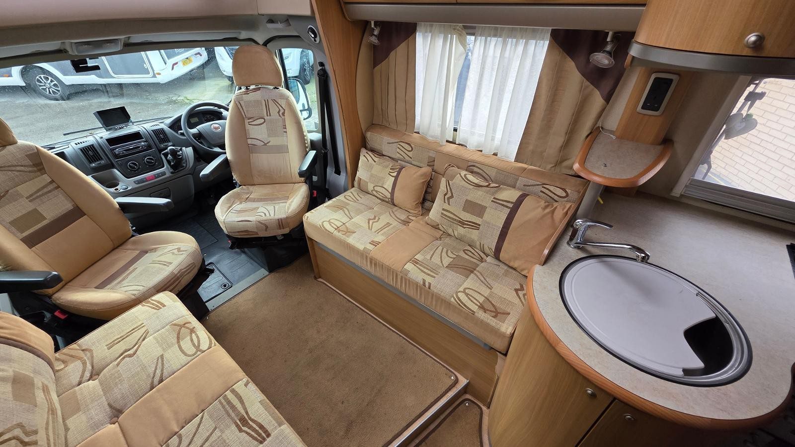 Swift Bolero 680 FB - Image 7