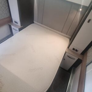 Swift Conqueror 560 - Image 12