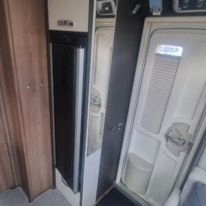 Swift Conqueror 560 - Image 8