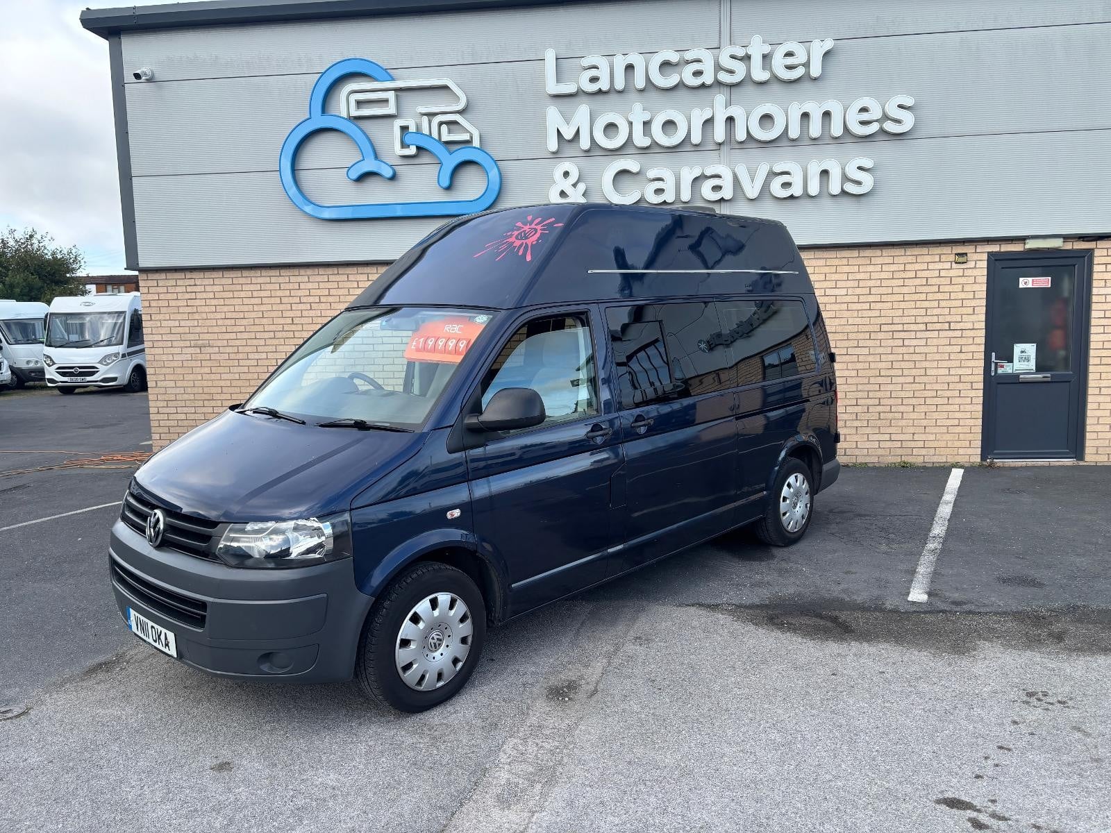 Volkswagen T5 High Top - Image 3