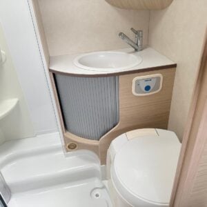 Adria Coral Compact - Image 12