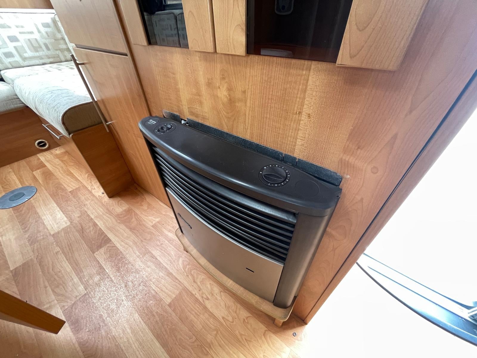Auto Trail Apache 700 - Image 17