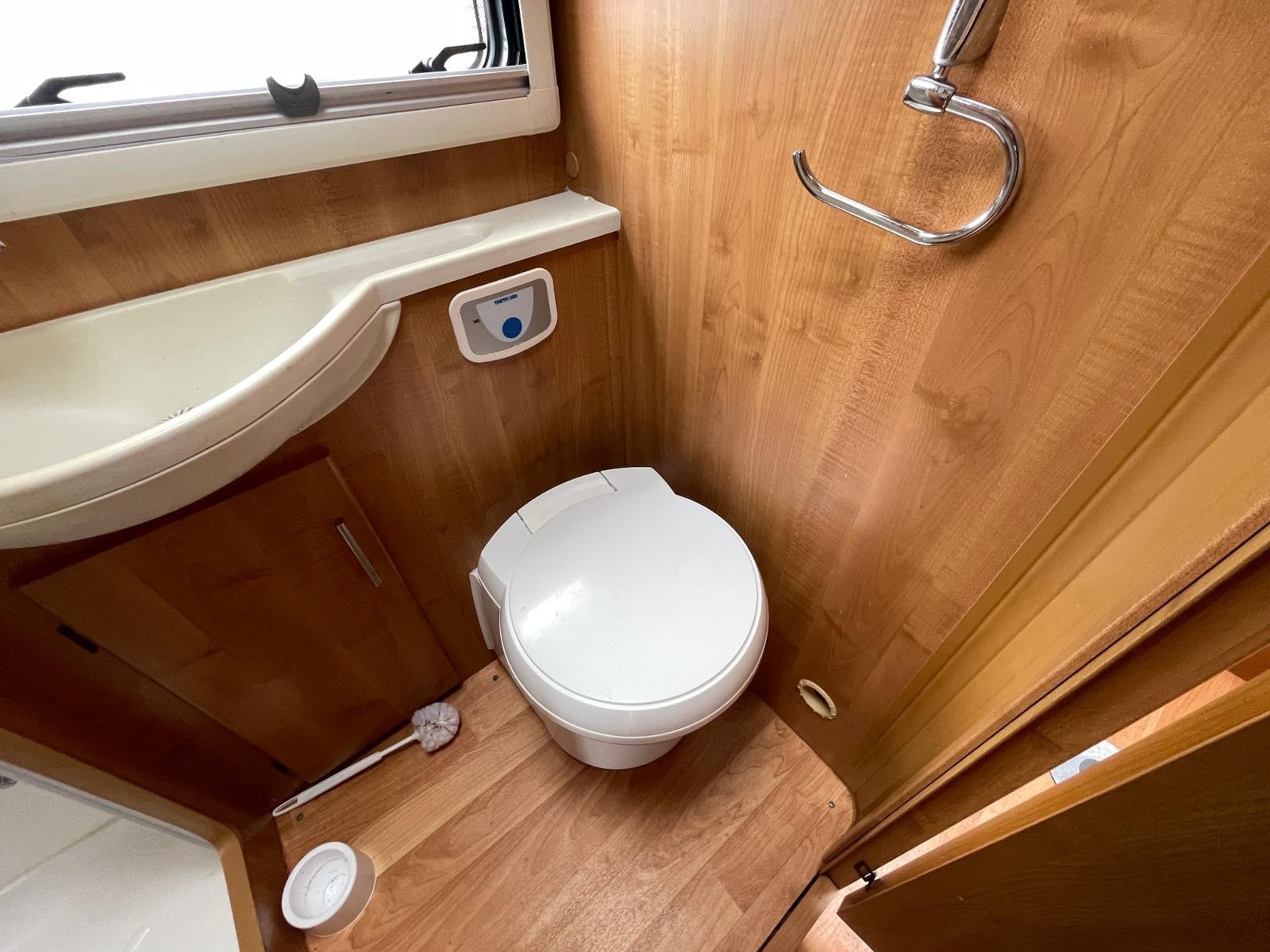 Auto Trail Apache 700 - Image 24