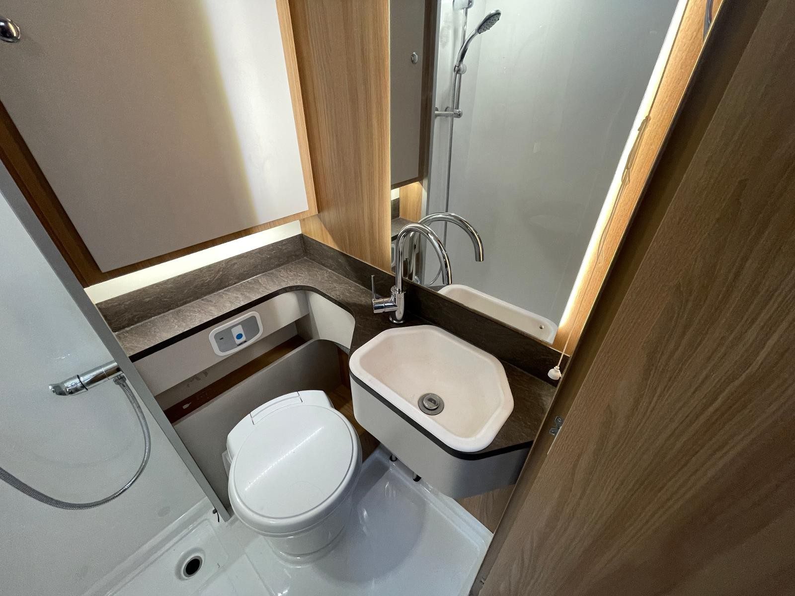 Bailey Autograph 794I - Image 18