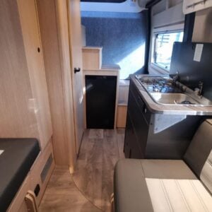 Sunlight Cliff 540 Vanlife - Image 11