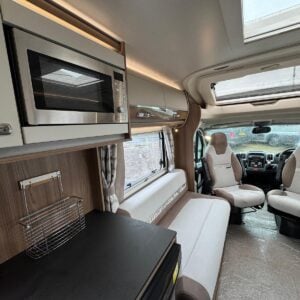 Swift Bolero 612 - Image 8