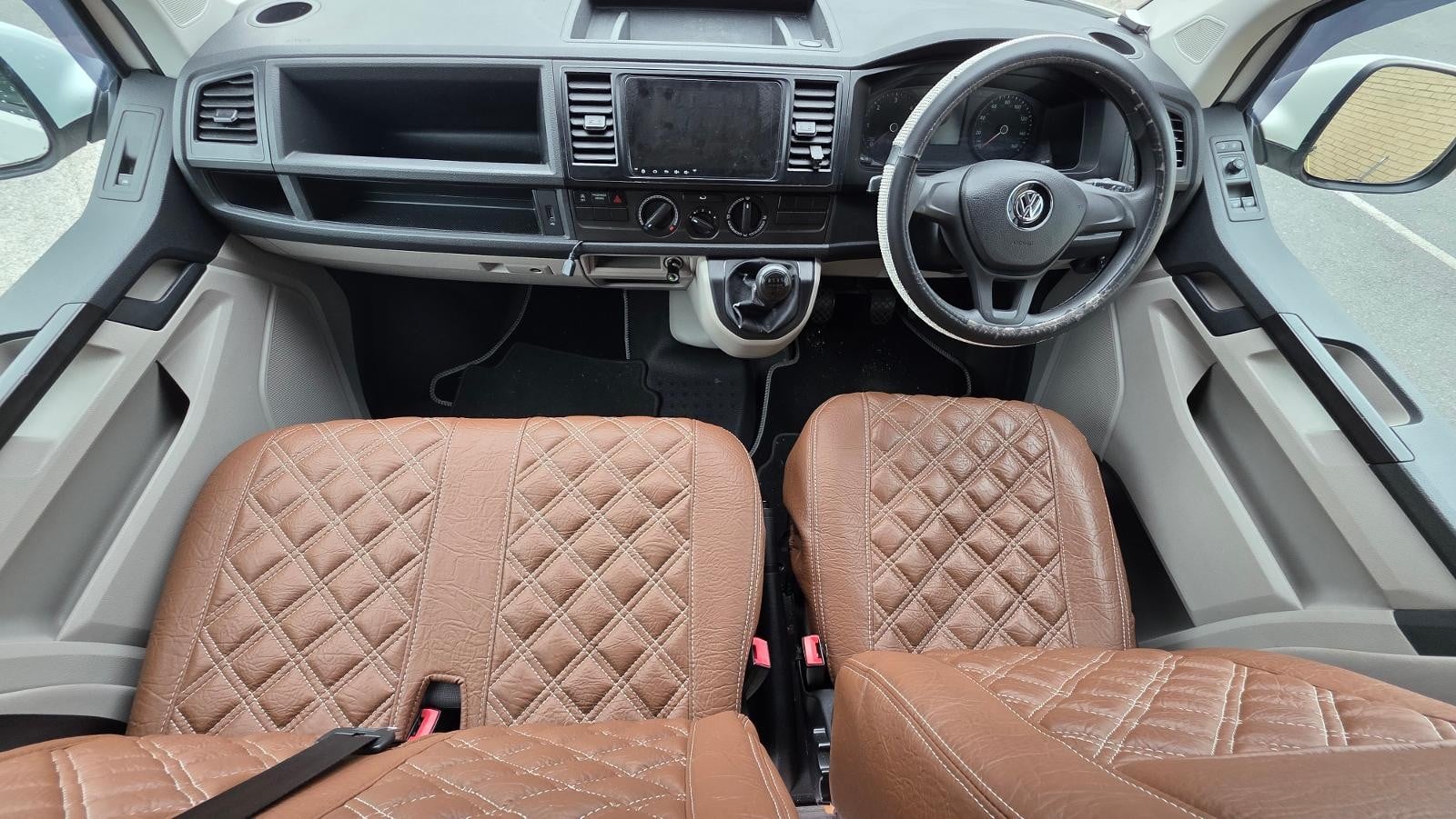 Volkswagen Transporter - Image 4