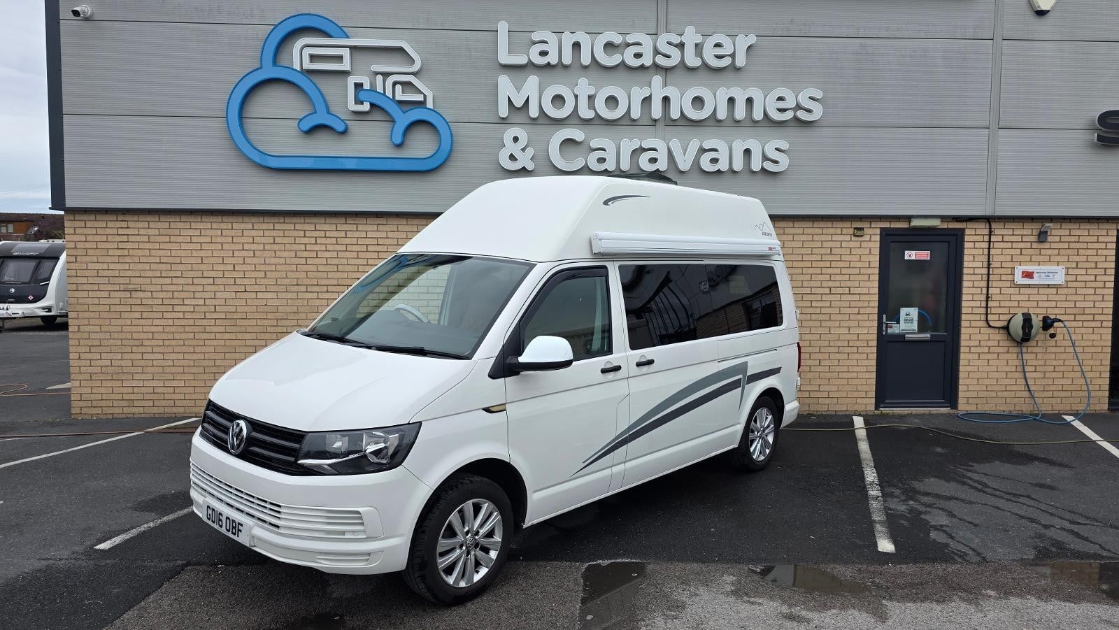 Volkswagen-Transporter-117257708805