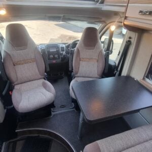 Swift Champagne 174 - Image 5