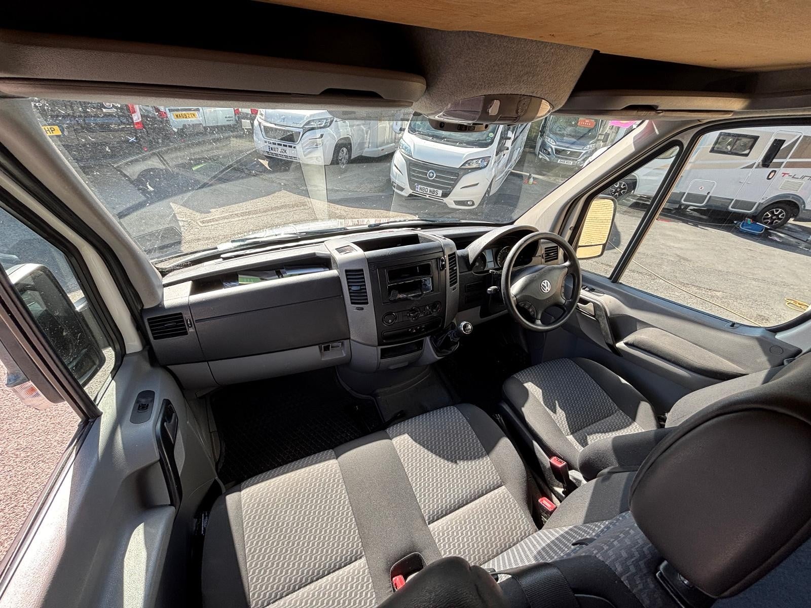 Volkswagen Crafter - Image 4