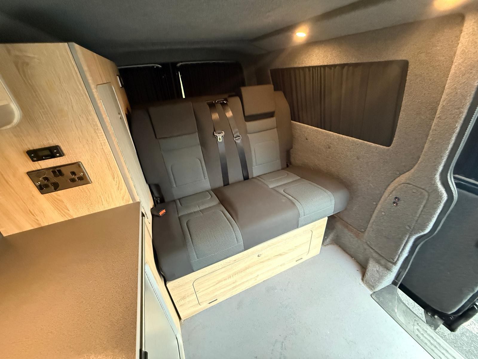 Volkswagen Transporter T30 LWB - Image 10