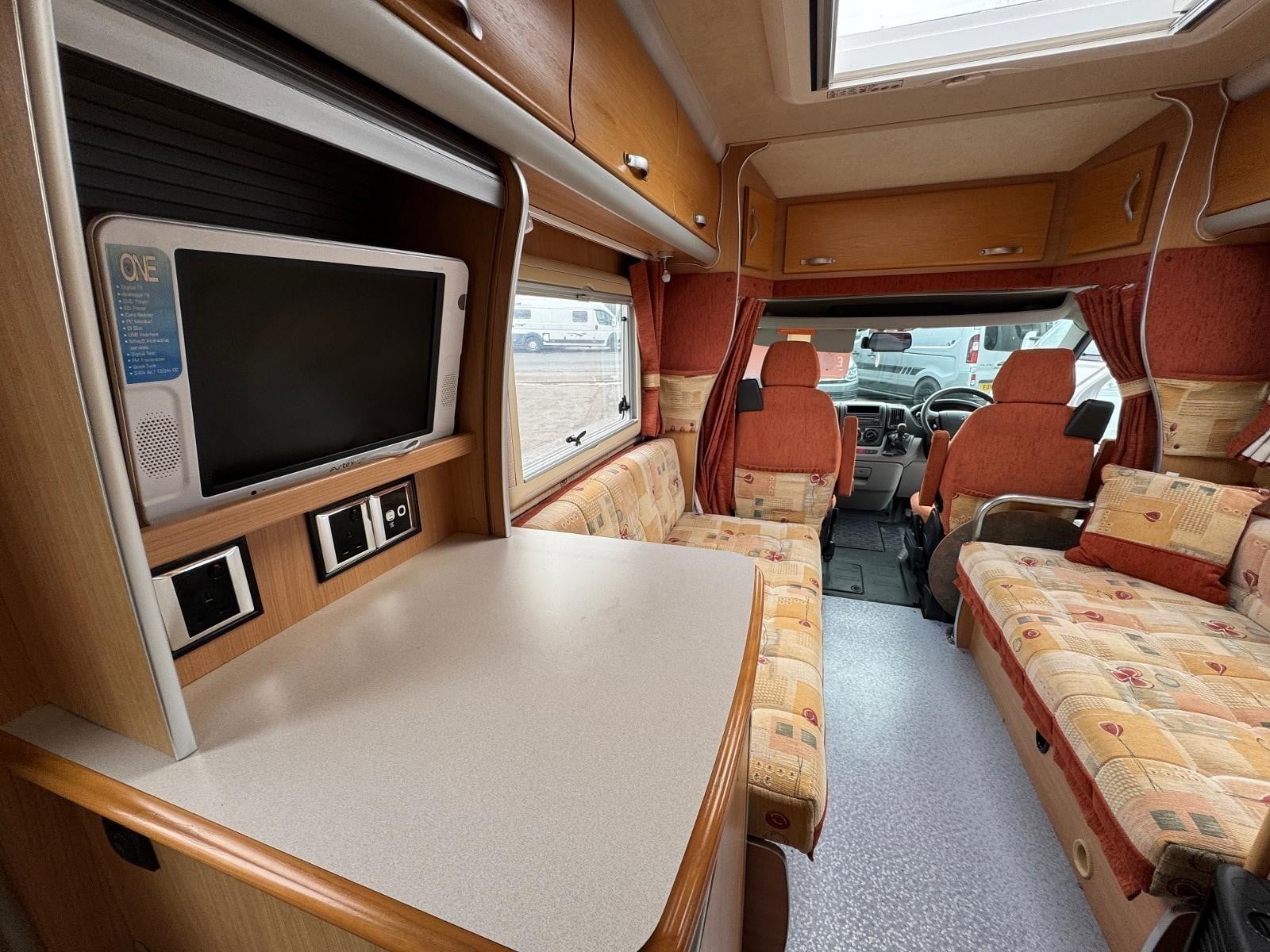 Auto Sleeper Nuevo - Image 12