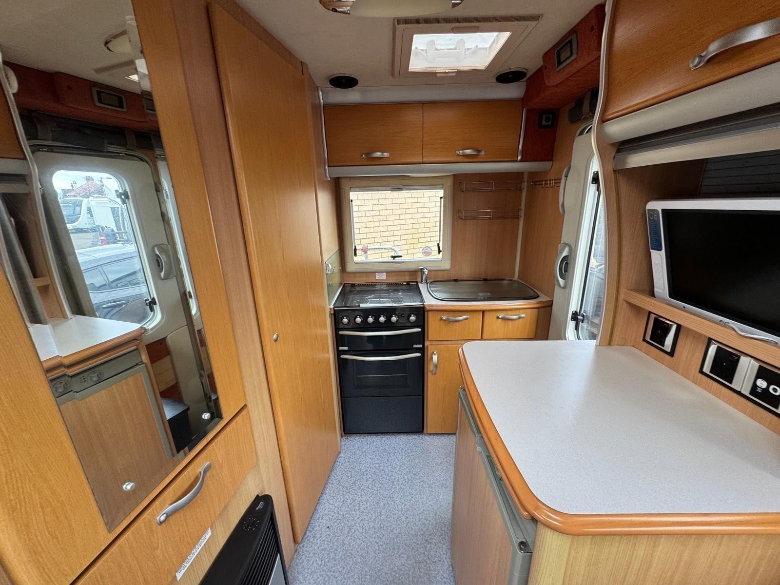 Auto Sleeper Nuevo - Image 9