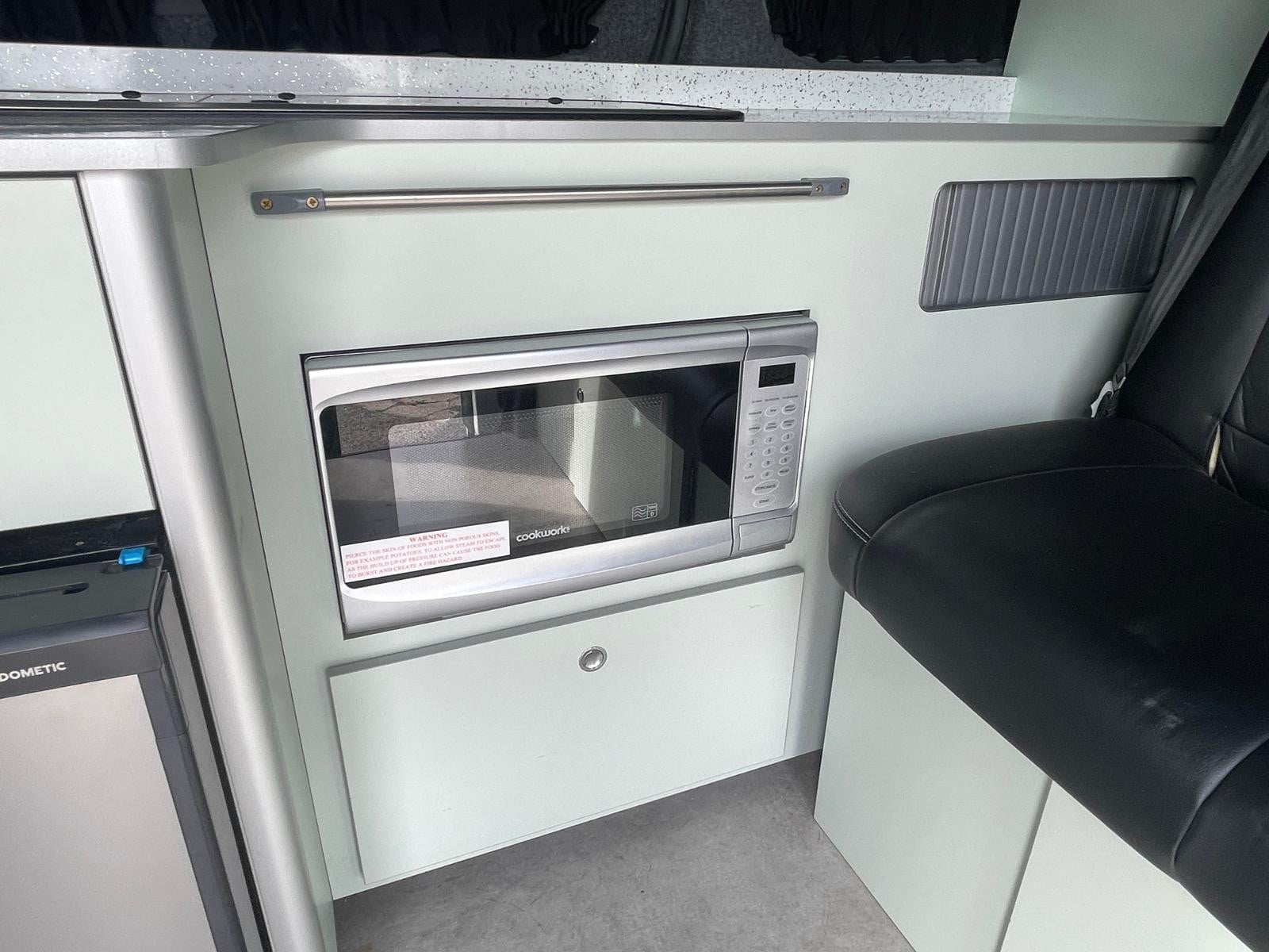 Ford Custom Camper - Image 16