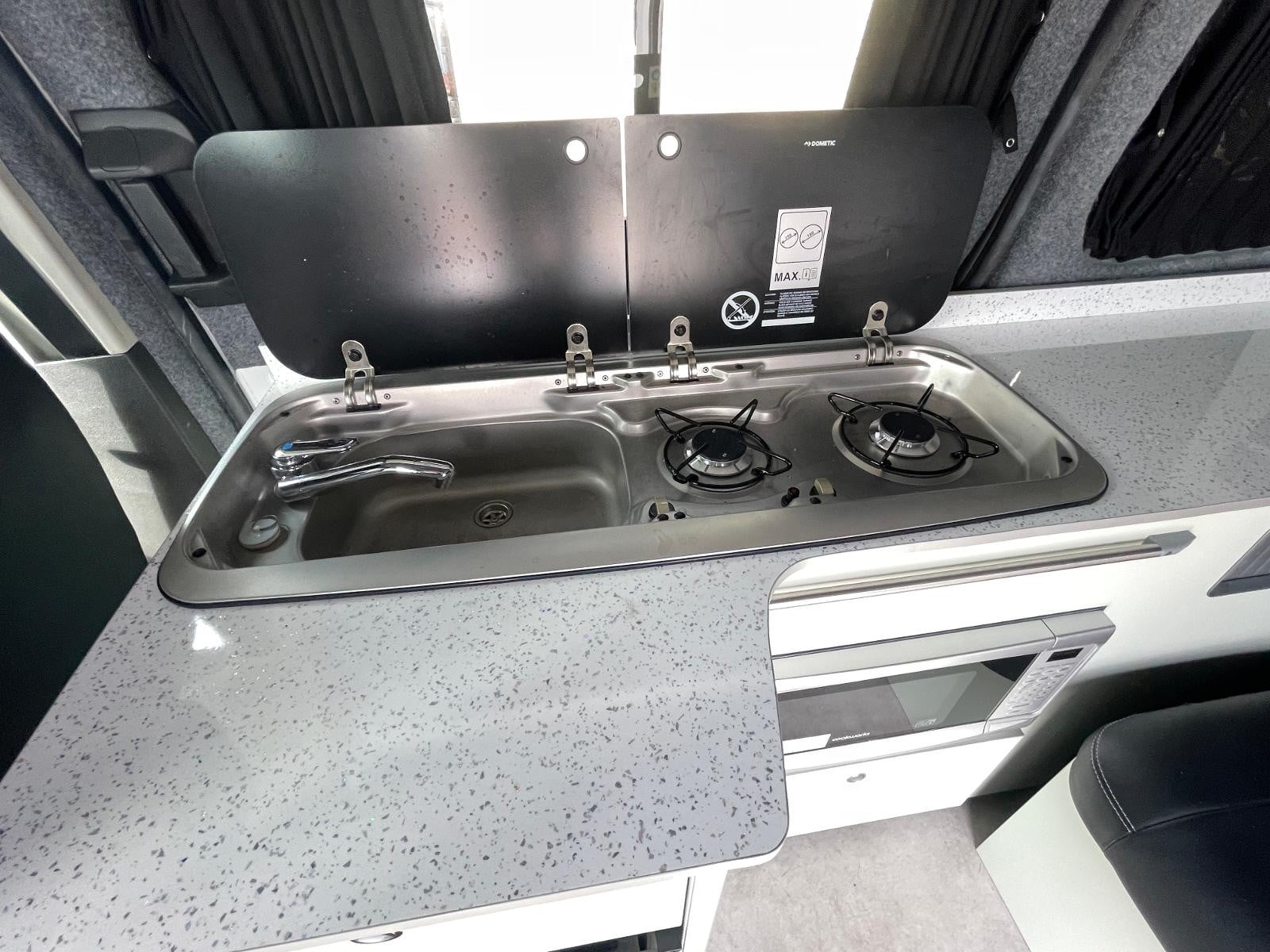 Ford Custom Camper - Image 17
