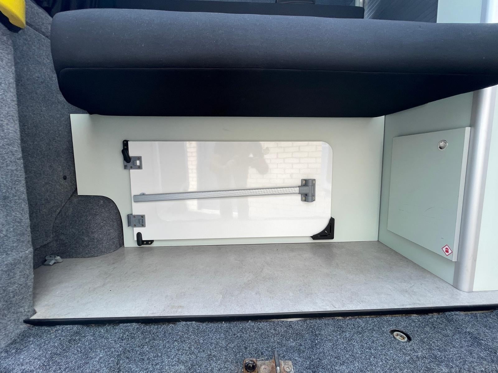 Ford Custom Camper - Image 22