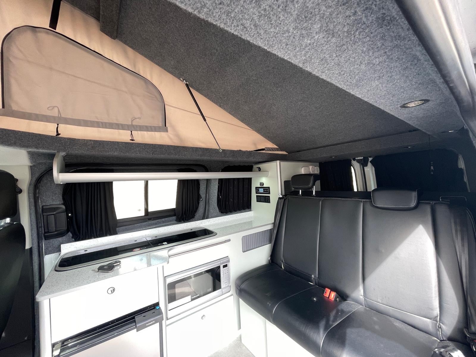 Ford Custom Camper - Image 23